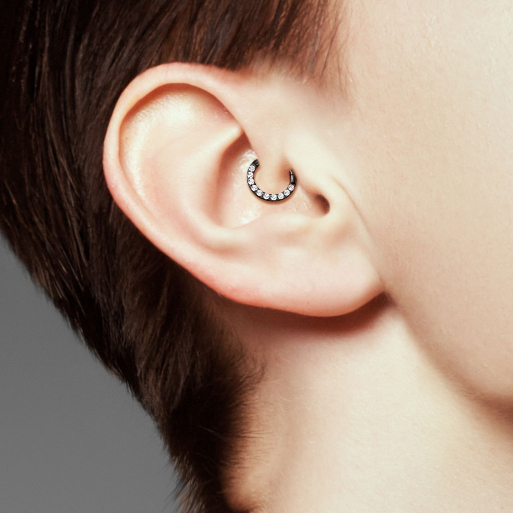 PREMIUM Channel-set Jewel Segment Ring 18g