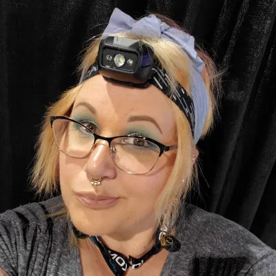 BodyMods, Piercer Sarah