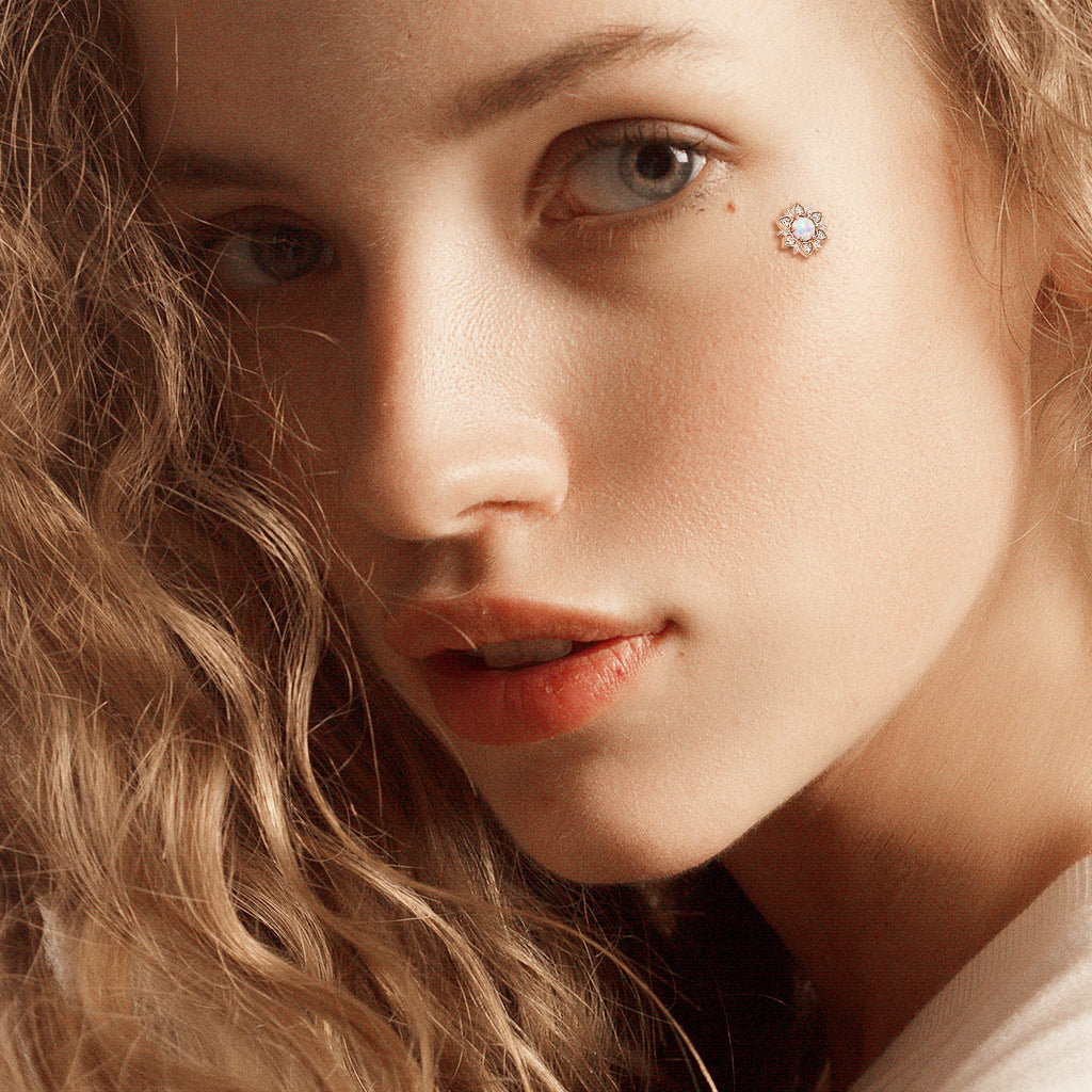 Opal Blossom Heart Microdermal Top 14g